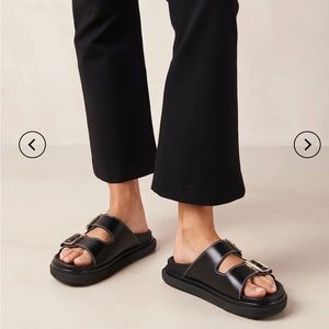Alohas Birkenstock type sandals